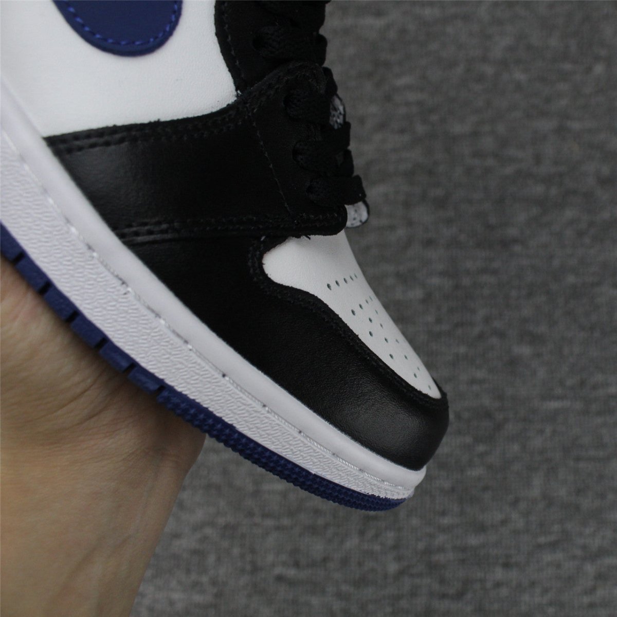 JORDAN 1 RETRO HIGH x FRAGMENT