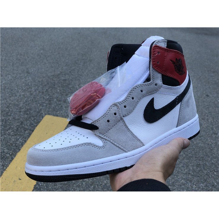 JORDAN 1 RETRO HIGH x LIGHT SMOKE GREY