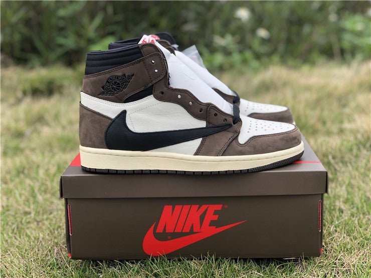 JORDAN 1 RETRO HIGH x TRAVIS SCOTT