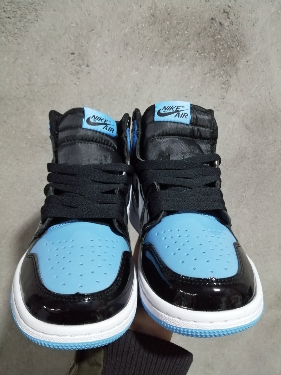 JORDAN 1 RETRO HIGH x UNC PATENT