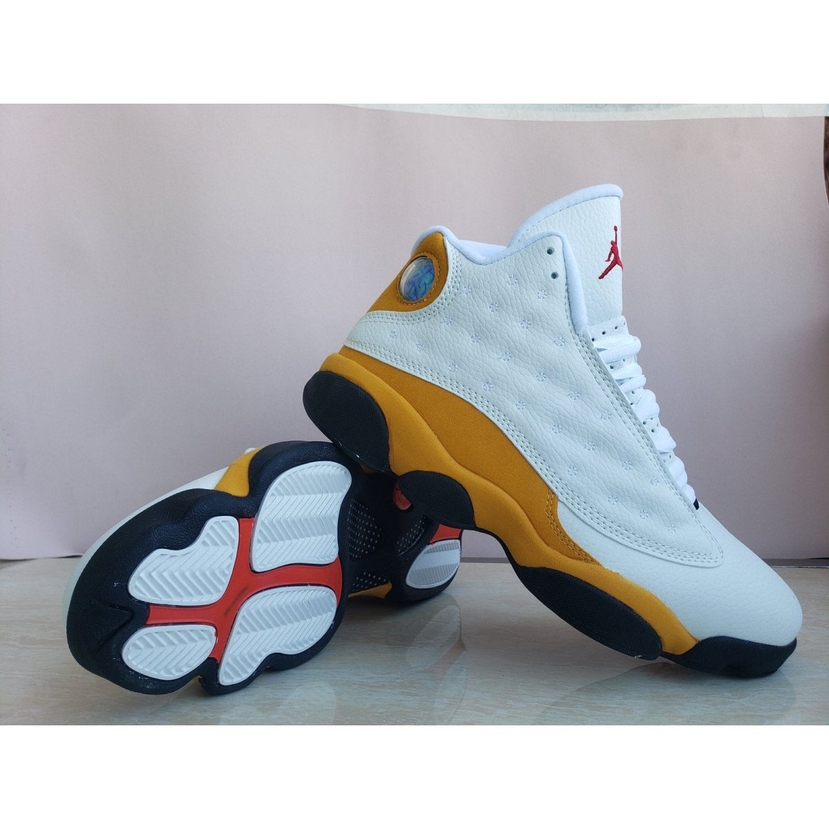 JORDAN 13 RETRO x WHITE ORANGE