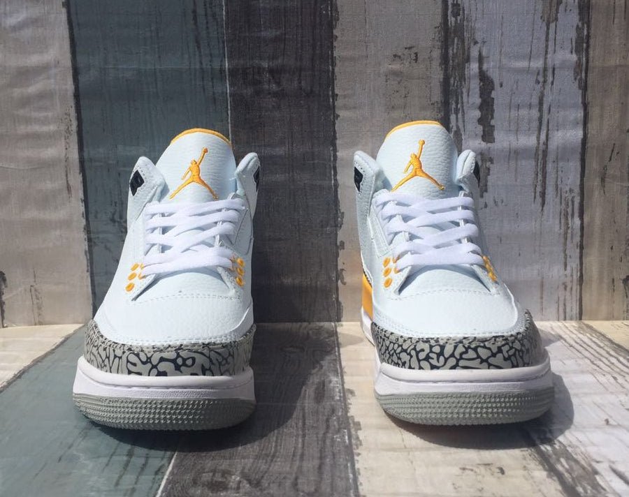 JORDAN 3 RETRO x LASER ORANGE