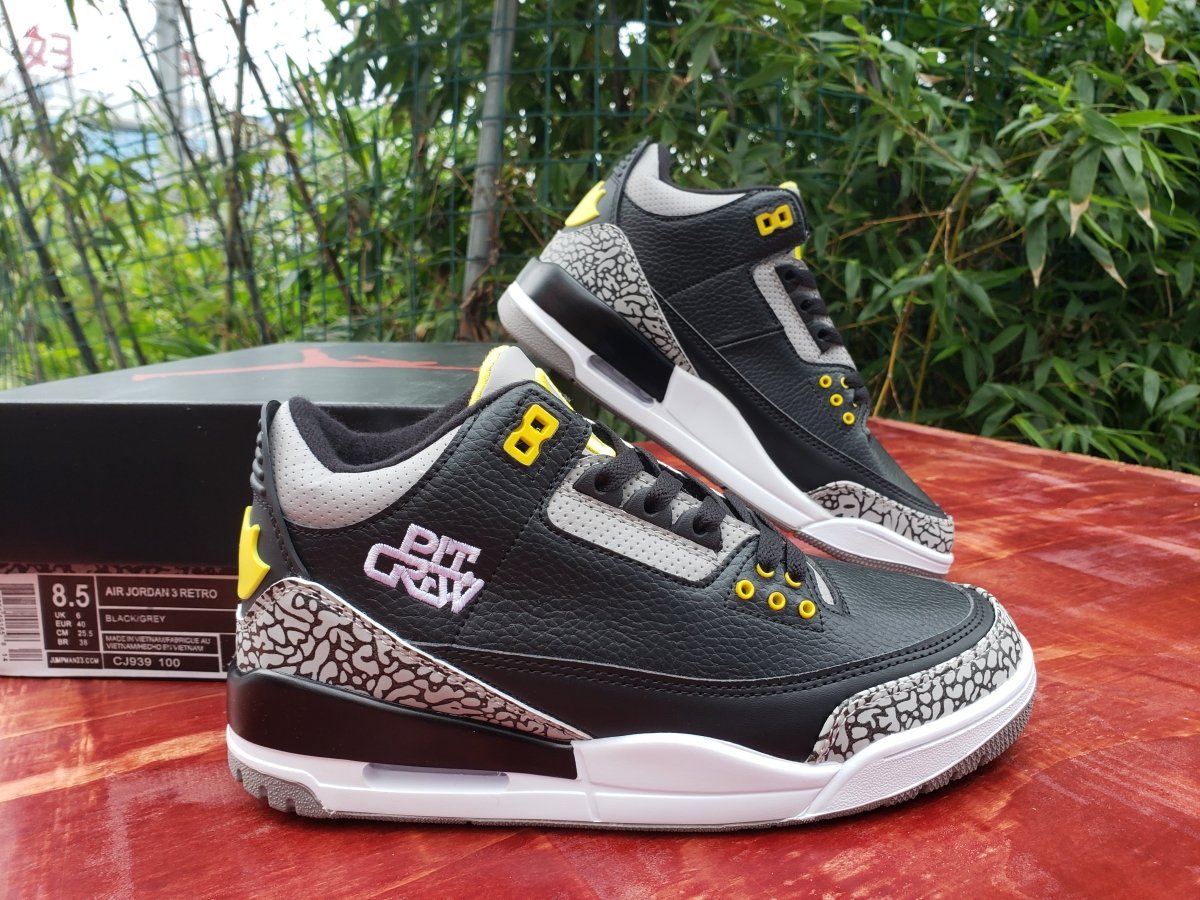 JORDAN 3 RETRO x OREGON DUCKS PIT CREW