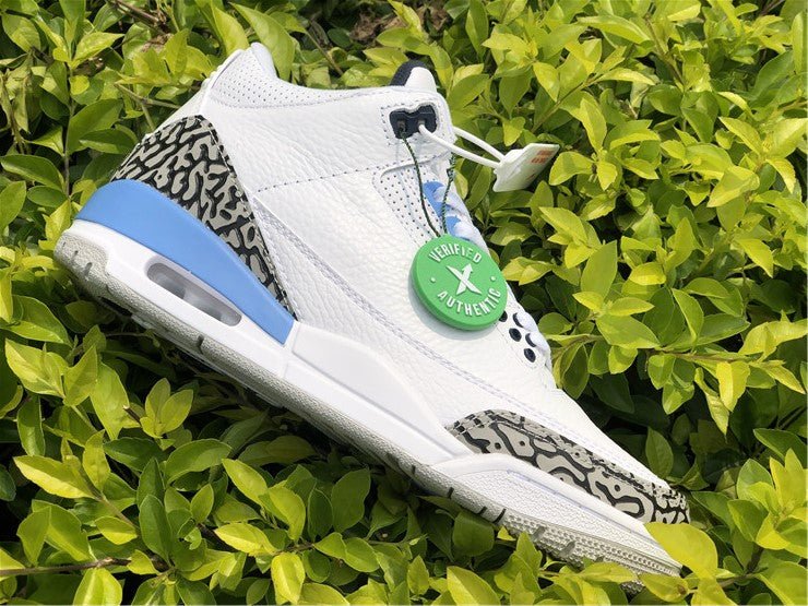 JORDAN 3 RETRO x UNC