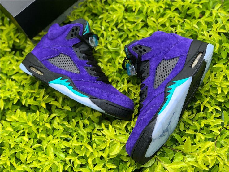 JORDAN 5 RETRO x ALTERNATE GRAPE