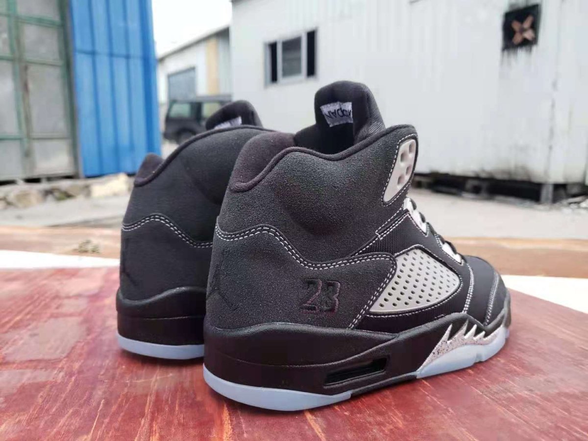 JORDAN 5 RETRO x ANTHRACITE