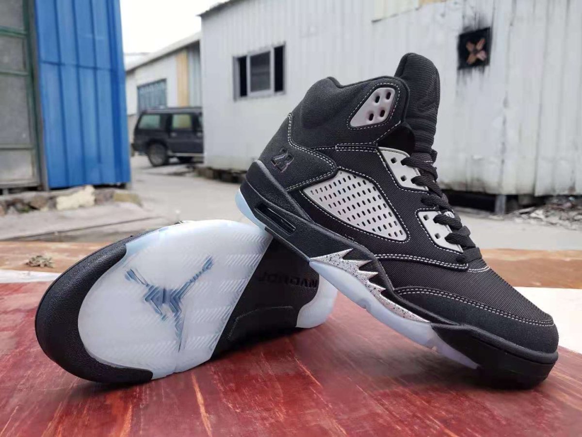 JORDAN 5 RETRO x ANTHRACITE