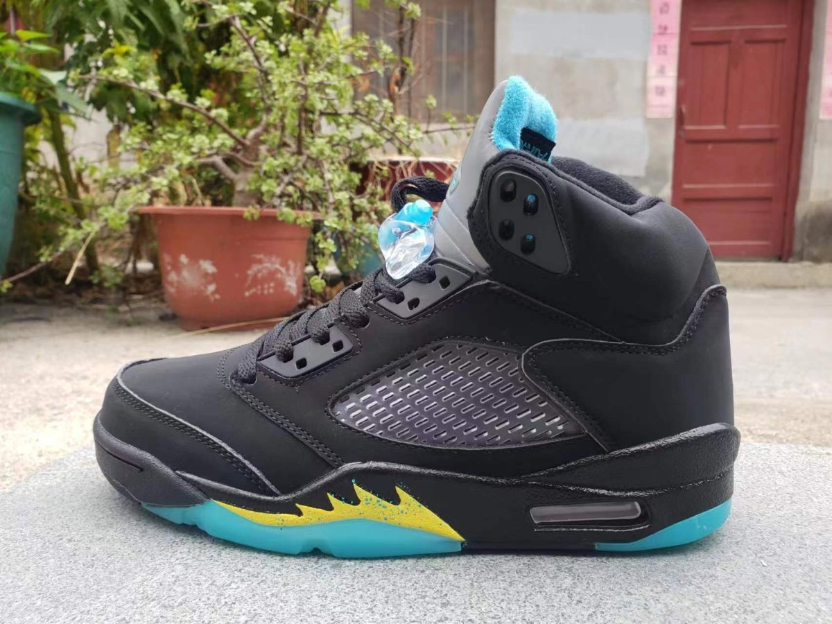 JORDAN 5 RETRO x AQUA