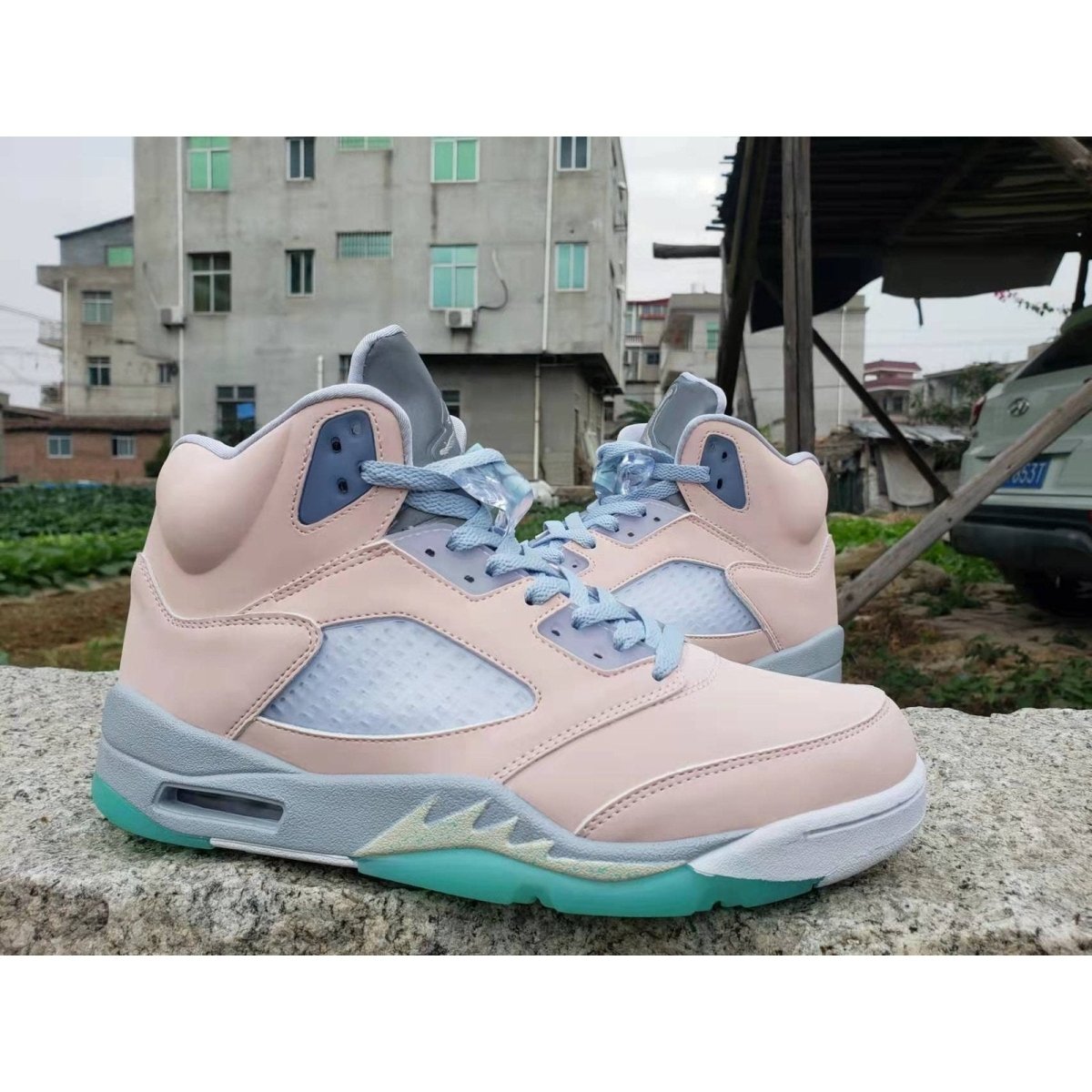 JORDAN 5 RETRO x EASTER 2022