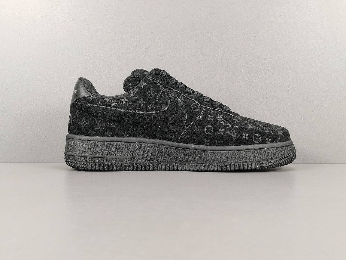 NIKE AIR FORCE 1 x LOUIS VUITTON BLACK/BLACK