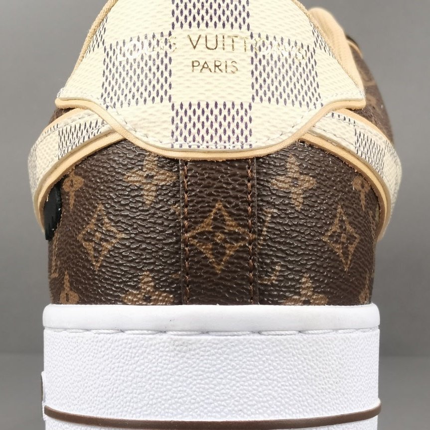 NIKE AIR FORCE 1 x LOUIS VUITTON BROWN