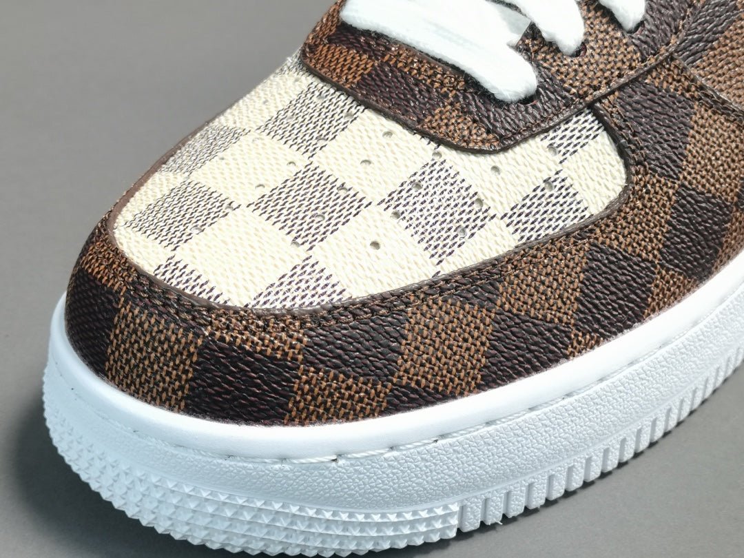 NIKE AIR FORCE 1 x LOUlS VUlTTON BROWN/WHITE