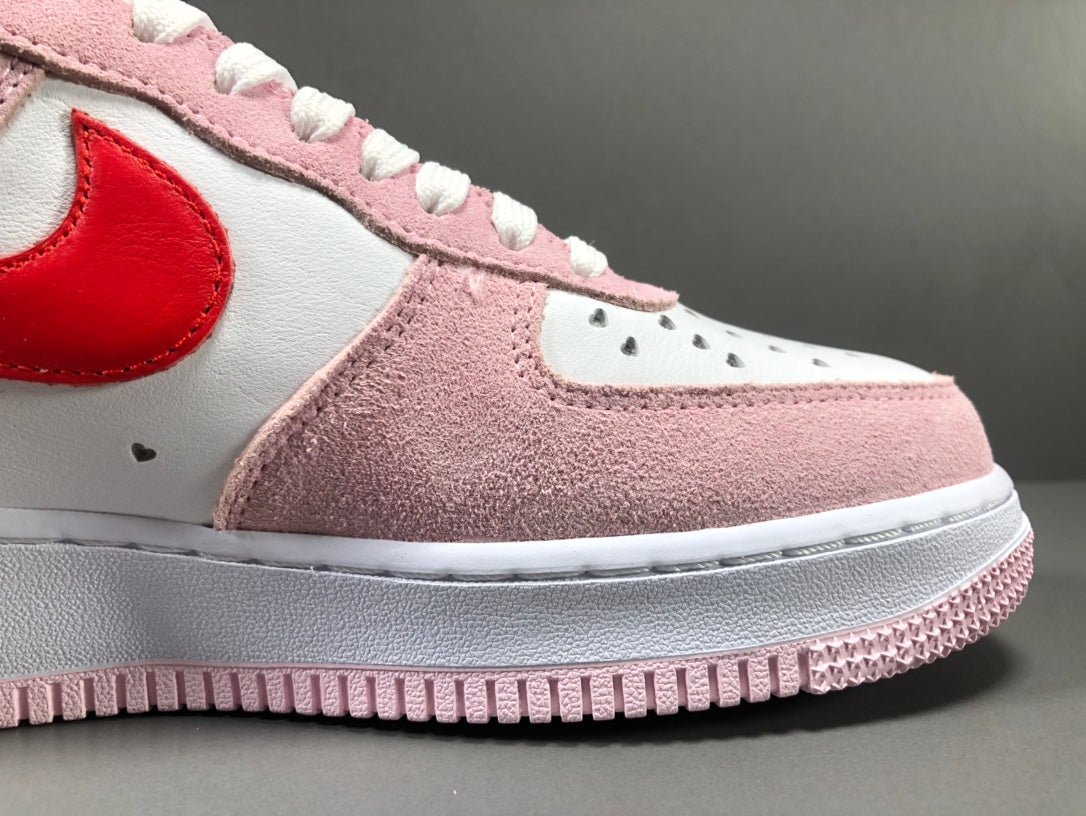 NIKE AIR FORCE 1 x VALENTINES DAY LOVE LETTER