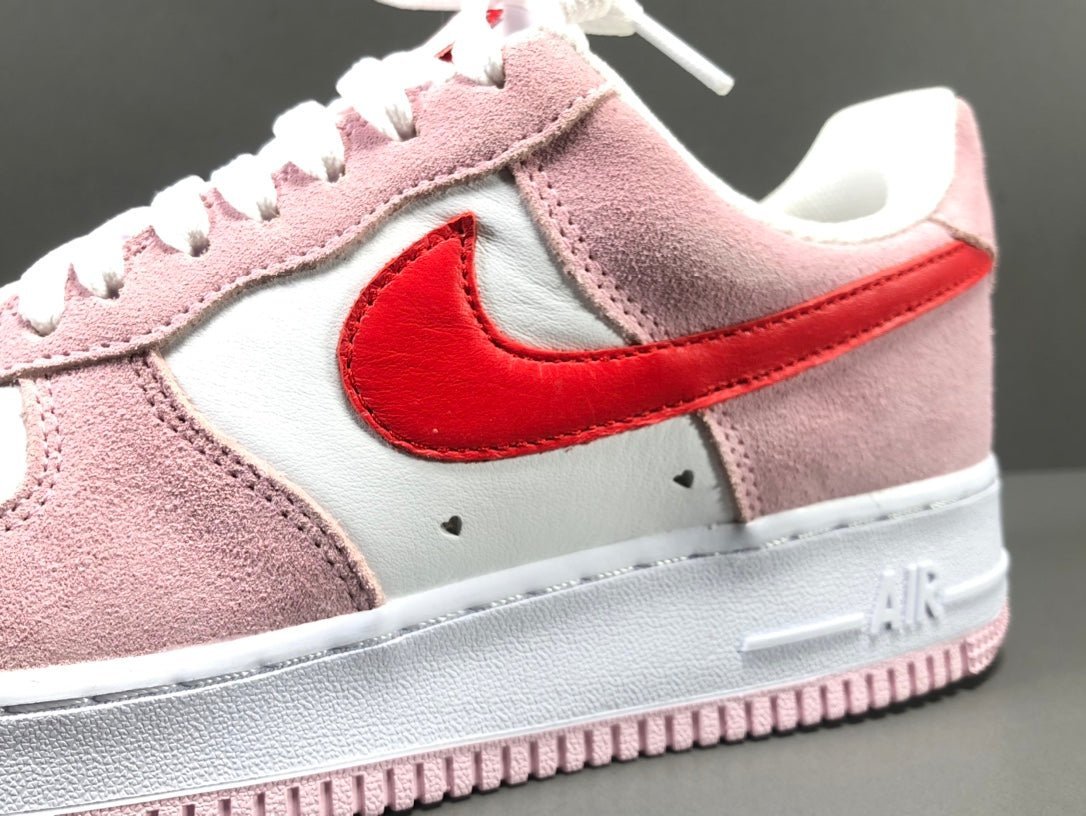 NIKE AIR FORCE 1 x VALENTINES DAY LOVE LETTER