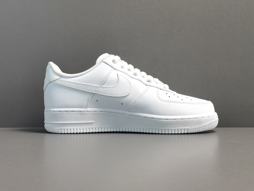 NIKE AIR FORCE 1 x WHITE