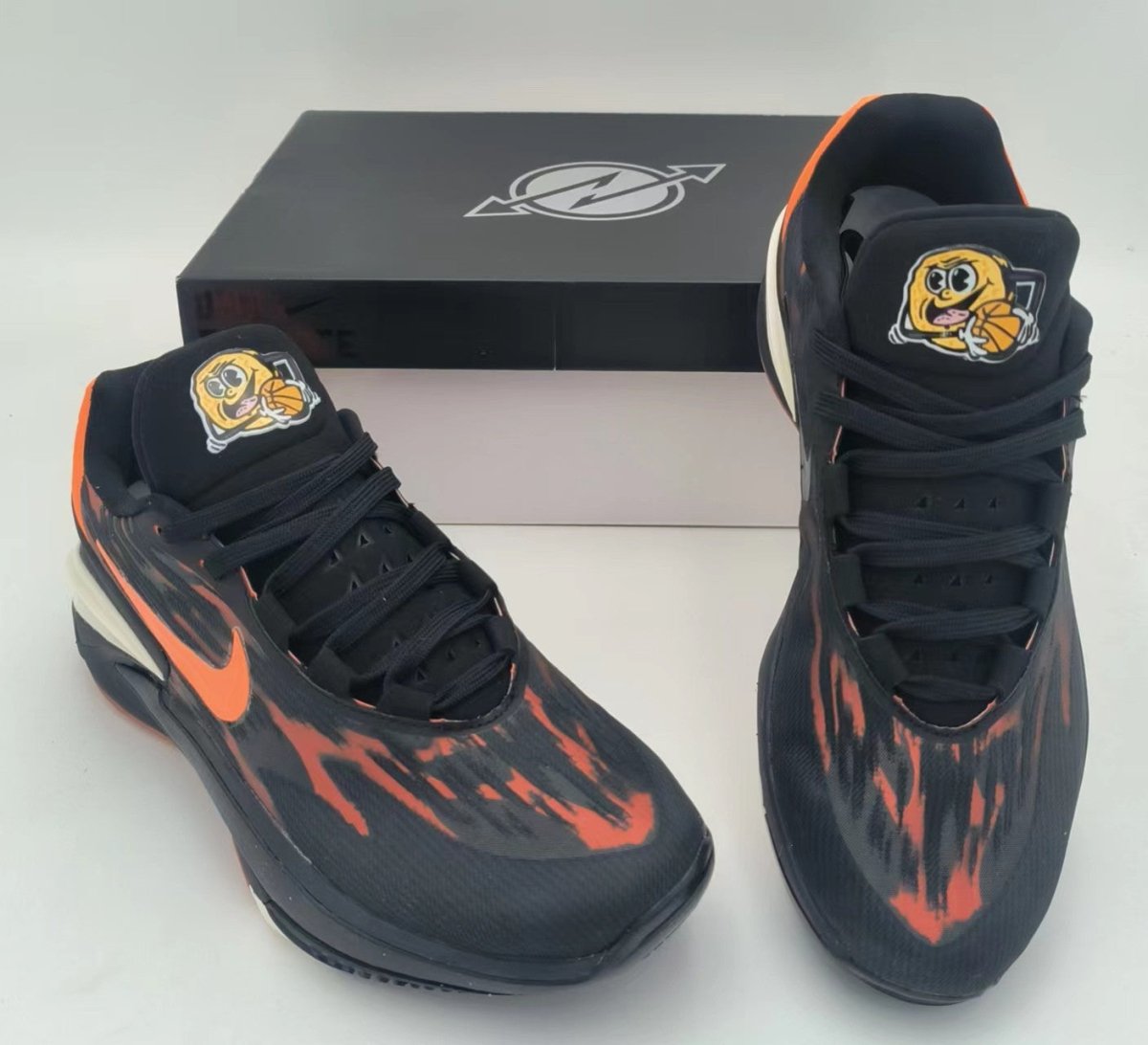 NIKE AIR ZOOM G.T. CUT 2 x BLACK PHANTOM ORANGE