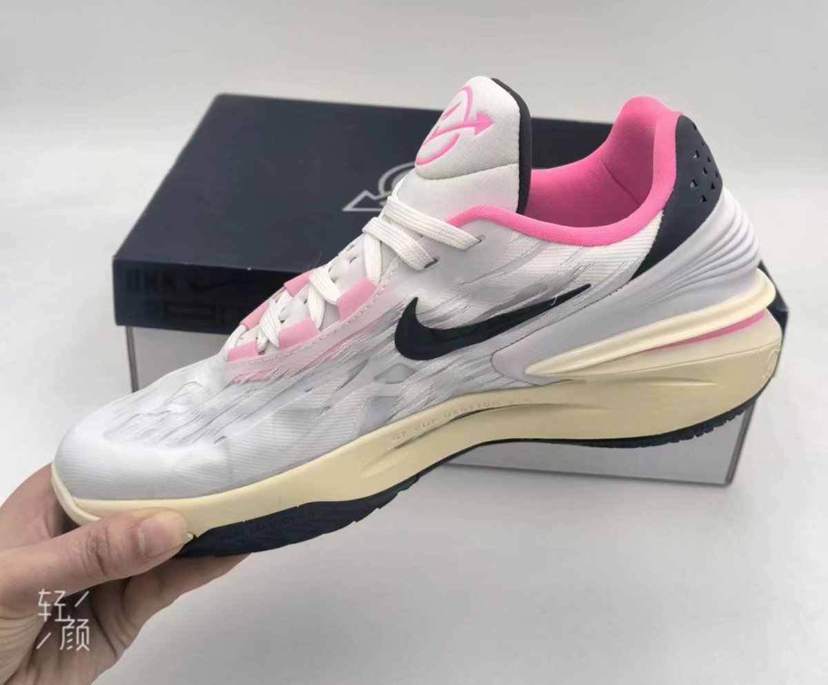 NIKE AIR ZOOM G.T. CUT 2 x COCONUT MILK PINK SPELL